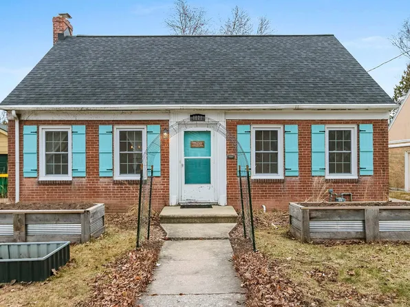 1021 S Baird St, Green Bay, WI 54301