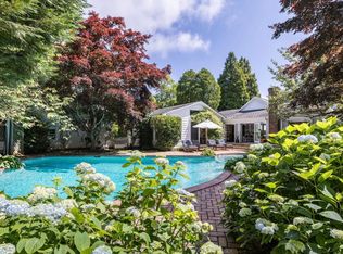 81 Lee Ave, Southampton, NY 11968