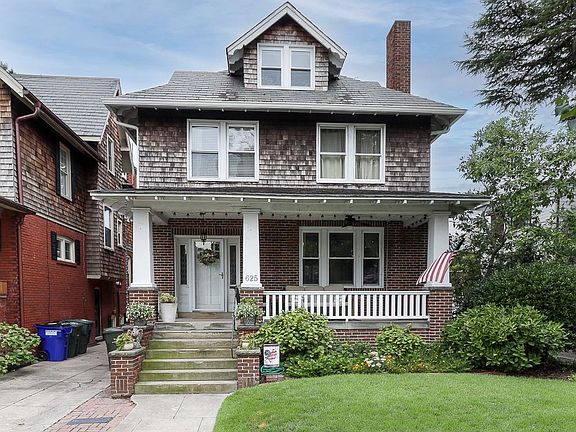 2nd image of 625 Shirley Ave