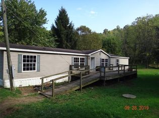 129 Hillvue Rd, Evans City, PA 16033