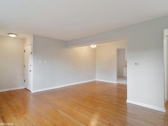 3rd image of 201 W Johnson St #201