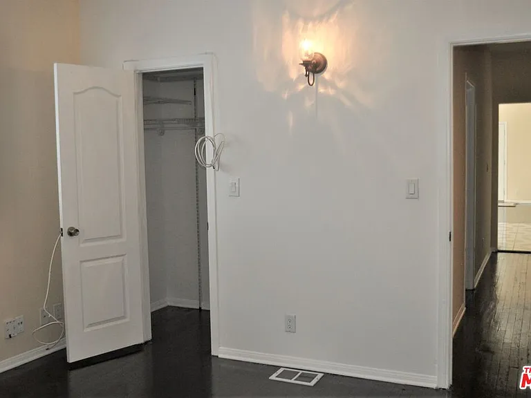 1818 1/2 S La Brea Ave — Photo 12