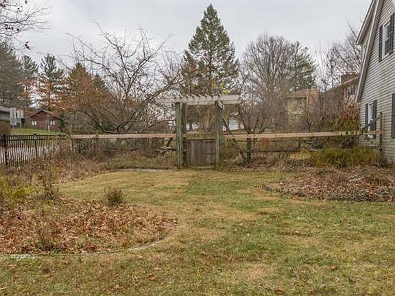 4th image of 1903 S Chelsey Ct