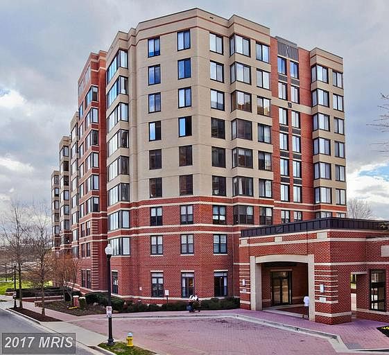 1st image of 2220 Fairfax Dr APT 303