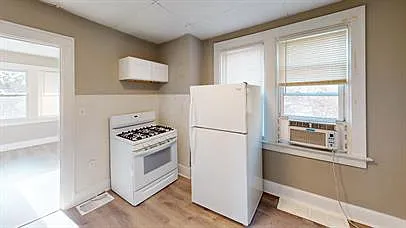 Building Photo - 222 Linden Ave #2