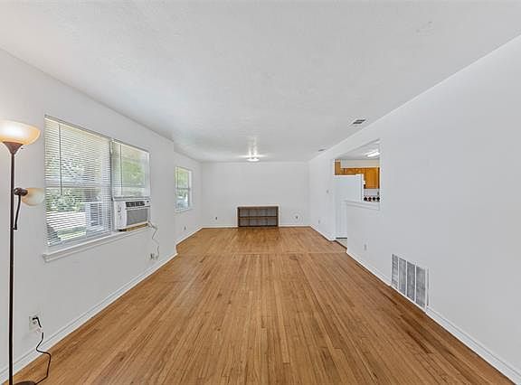5th image of 408 Norma Dr
