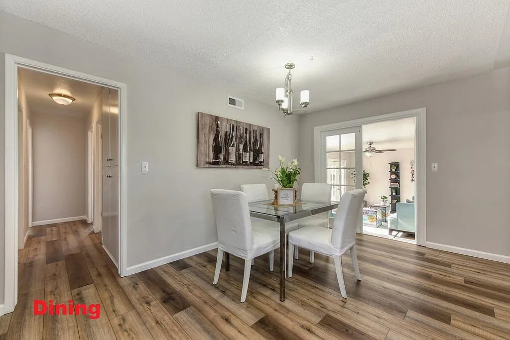 4 bed, 1400 sqft, $2,700 — Photo 4