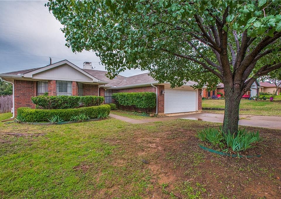 1st image of 2603 Parkview Dr
