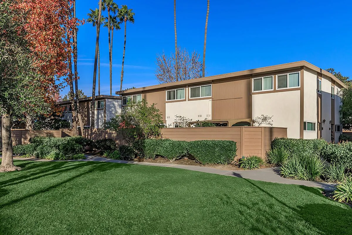 Sea Breeze Rental Townhomes — Photo 2