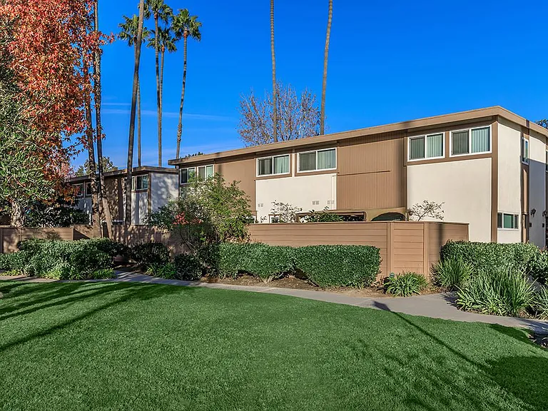 Sea Breeze Rental Townhomes — Photo 2