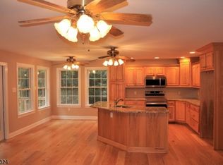 15 Dennis Hill Rd, Andover, NJ 07821