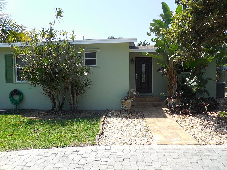 1st image of 2390 Circle Dr