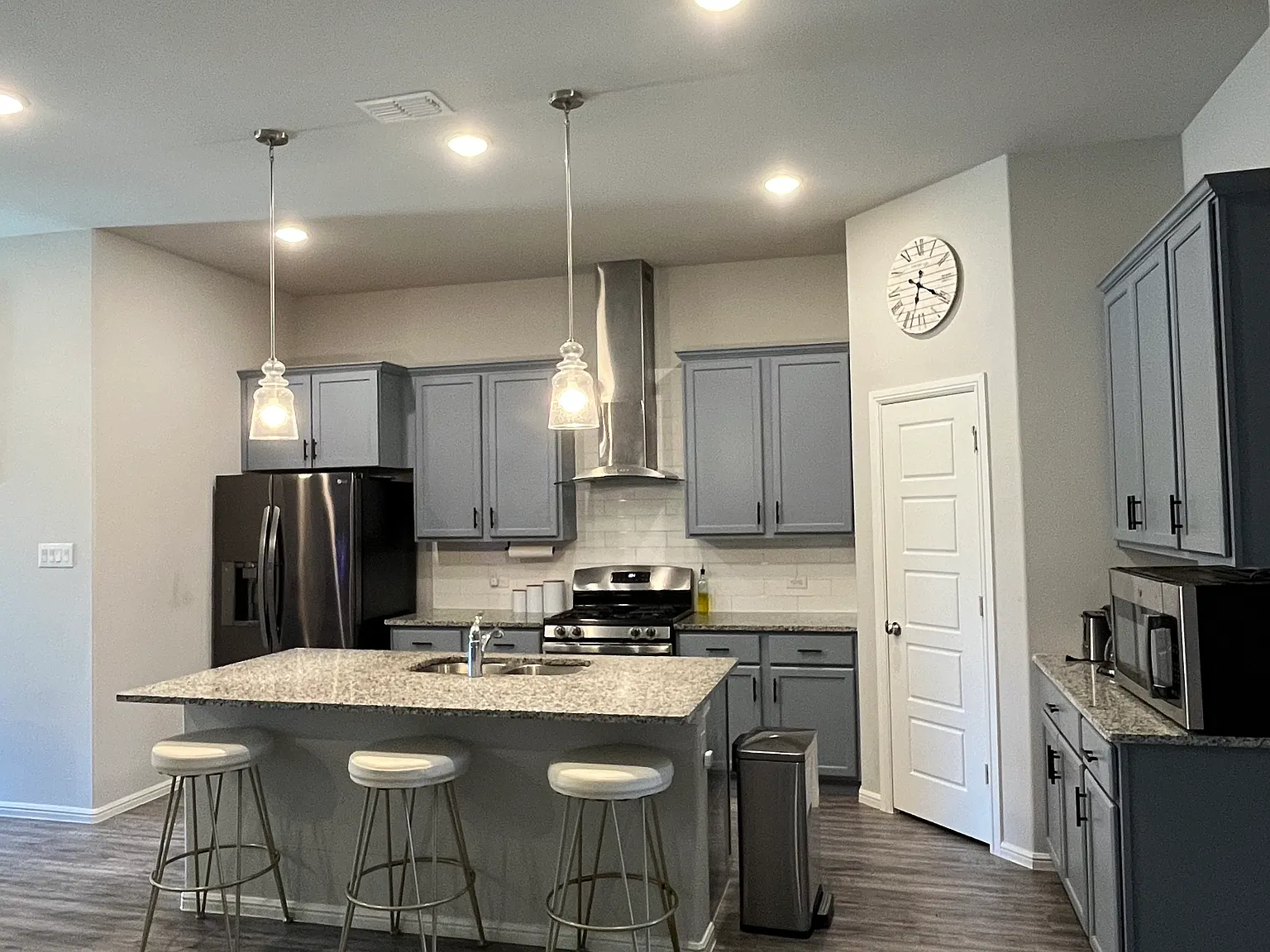 3 bed, 2078 sqft, $2,649 — Photo 4