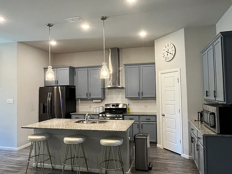 8709 Heliotrope Ln — Photo 4