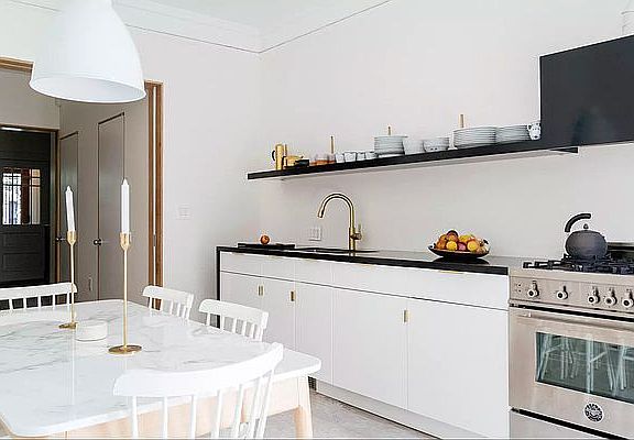 4th image of 131A Cambridge Pl #2