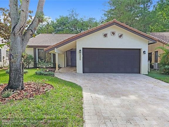 2nd image of 1511 Riverwood Ln