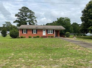111 Oak Circle Dr, Goldsboro, NC 27534