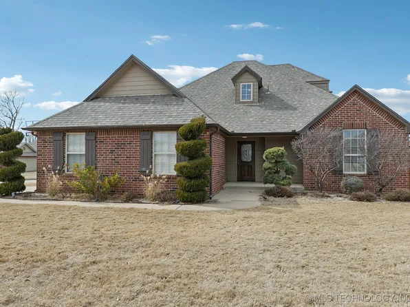 5328 Barr Dr, Sand Springs, OK 74063