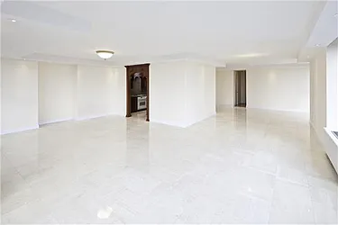 Rented by Siderow Residential Group