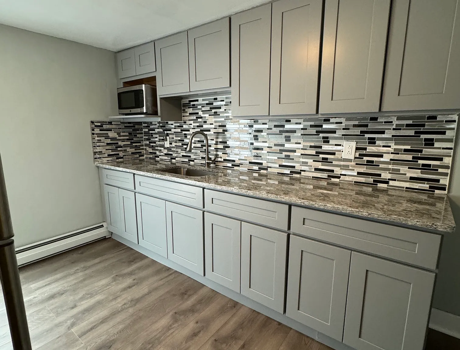 2 bed, 850 sqft, $1,695 — Photo 1