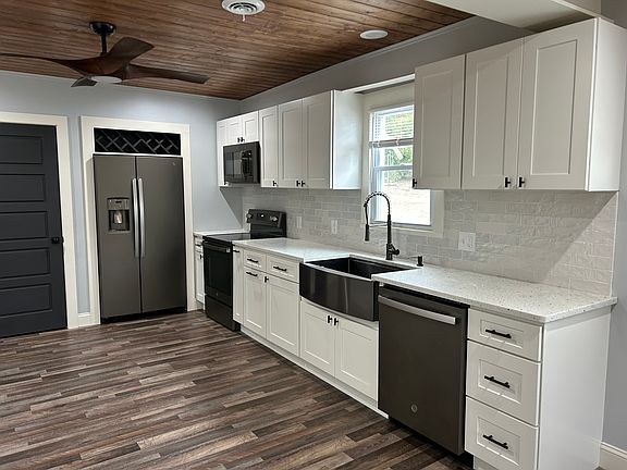 Kitchen with all new appliances