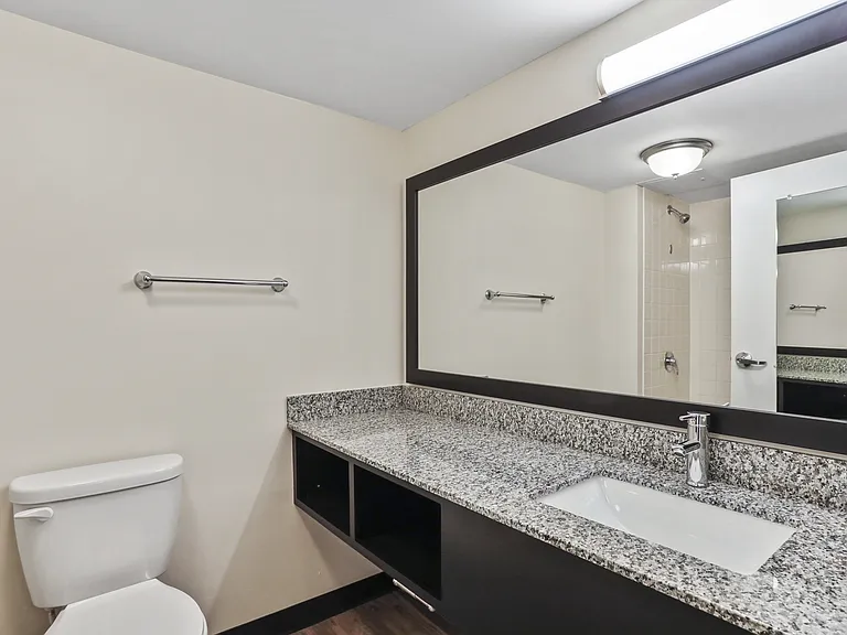 233 Lowe Dr #413 — Photo 3