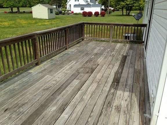 3rd image of 843 Riverview Dr