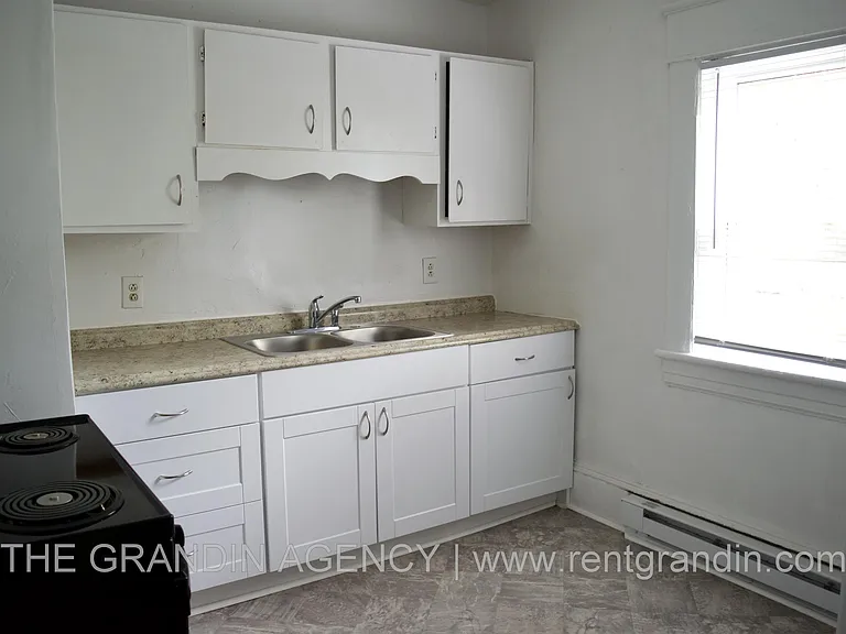 1624 Chapman Ave SW — Photo 8