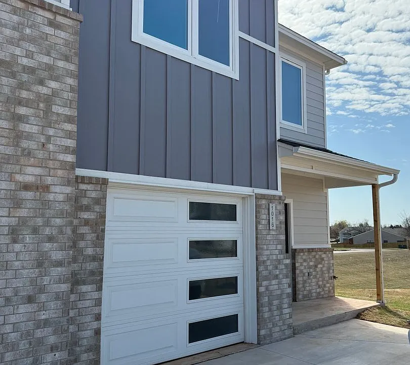 1004 Prominent Way