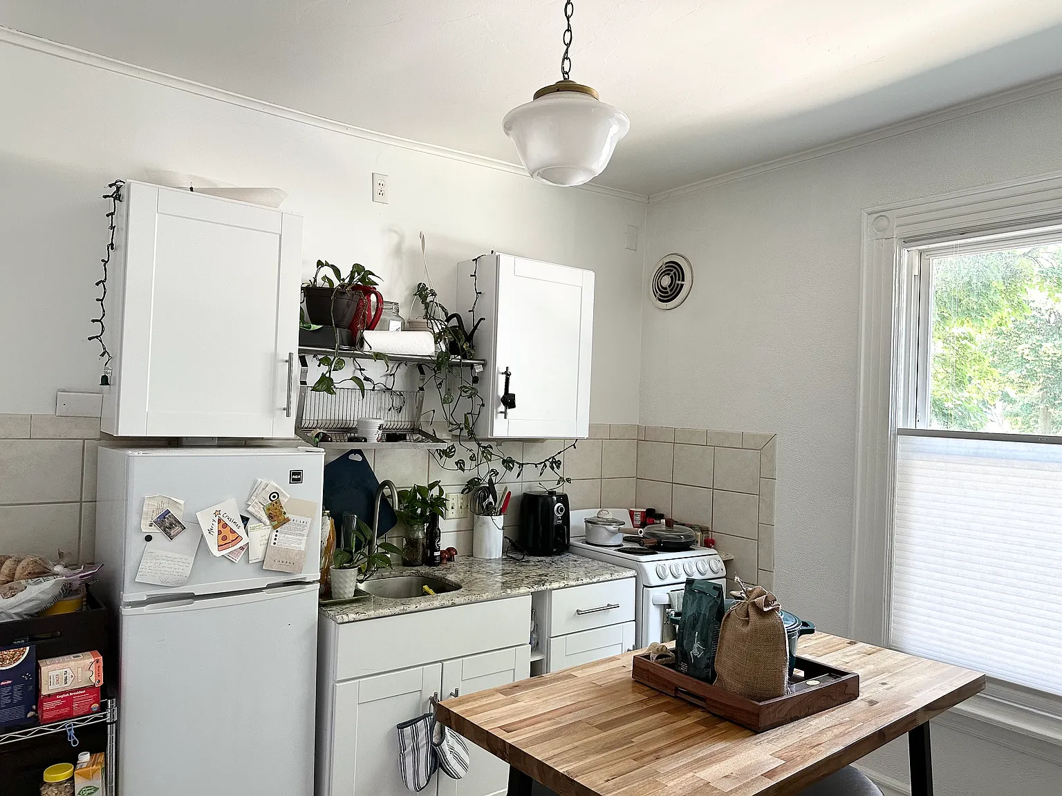 Studio, 700 sqft, $1,100 — Photo 4