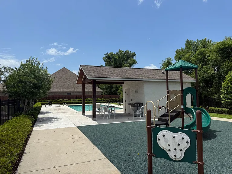 908 Lakehaven Dr — Photo 23