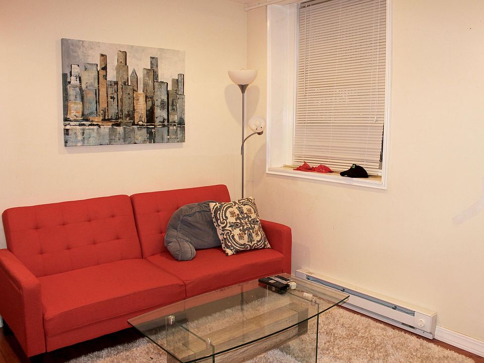 2nd image of 879 Beacon St #28
