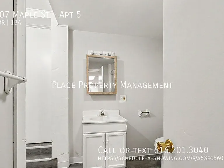 707 Maple St #5 — Photo 16