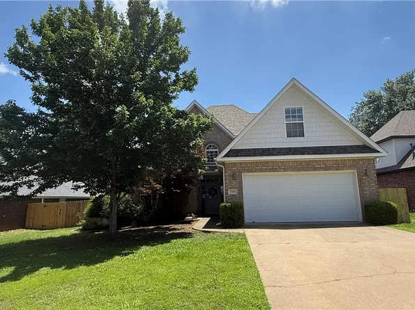 5706 Stoney Creek Dr, Rogers, AR 72758