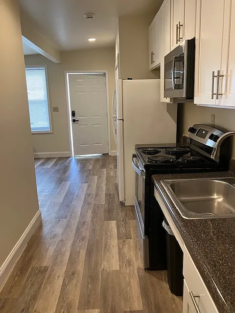 1 bed, 600 sqft, $1,550 — Photo 2