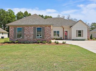130 Catherine Blvd, Clinton, MS 39056