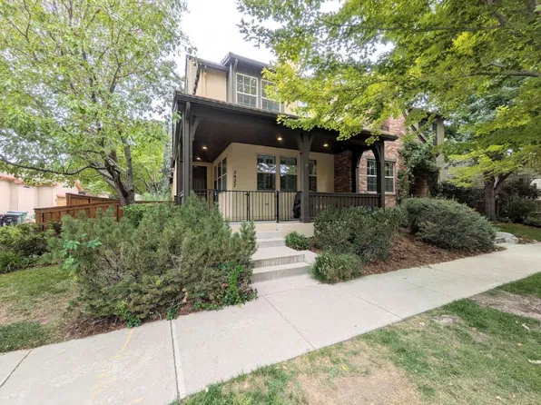 2927 Akron Ct, Denver, CO 80238