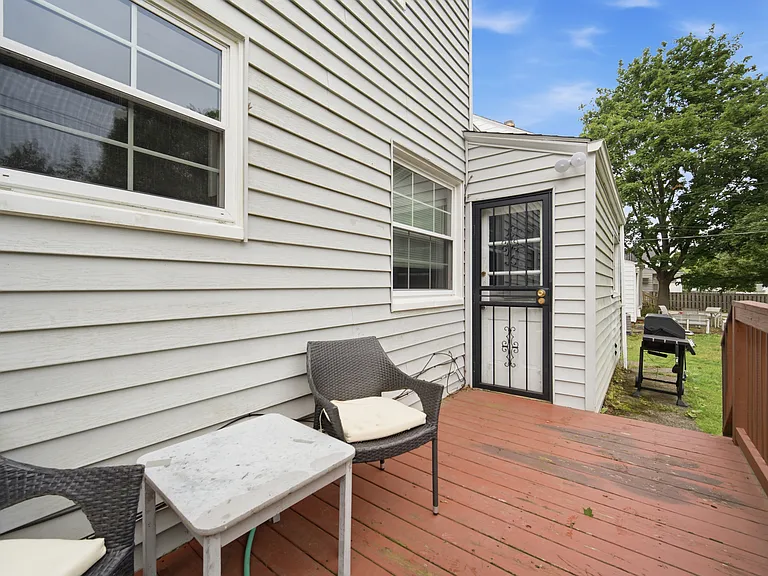 4437 Groveland Rd — Photo 39