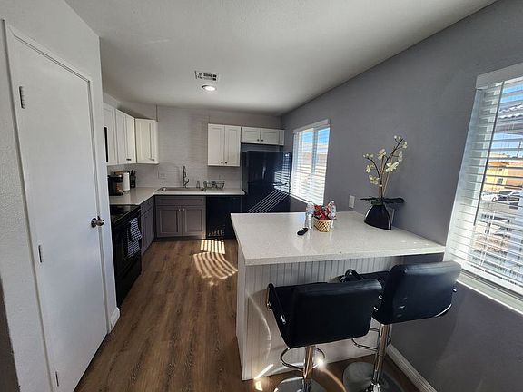 4th image of 1320 Kari Lee Ct APT D