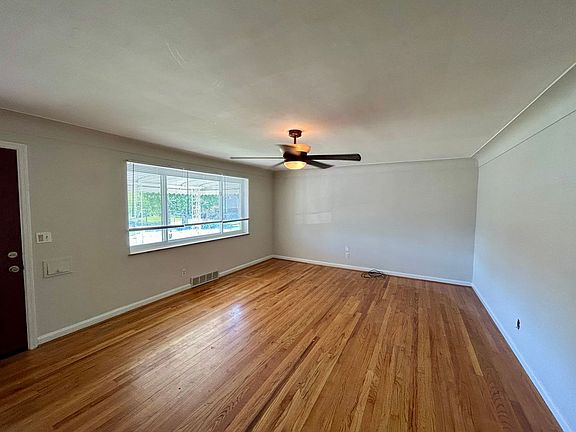 2nd image of 5551 Sunnywoods Ln