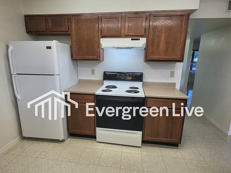 124 Crusader Ct — Photo 11