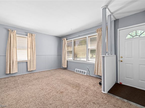 3rd image of 3403 Wilson St