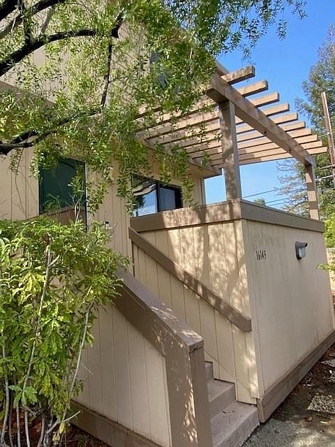 1st image of 16143 Loretta Ln
