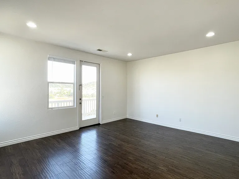 5218 Mariner Dr — Photo 34
