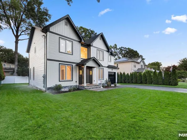 31-07 Morlot Ave, Fair Lawn, NJ 07410