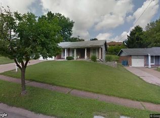 10623 Woodwind Dr, Saint Louis, MO 63136