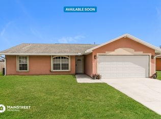 2307 SW Kent Cir, Port Saint Lucie, FL 34953