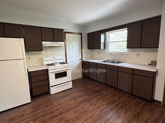4th image of 4020 Vira Rd