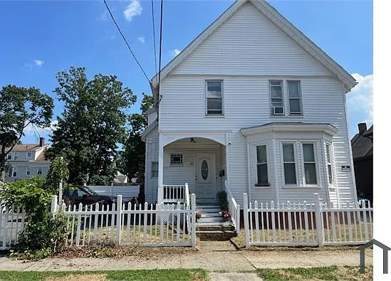 2 bed, $2,200 — Photo 1