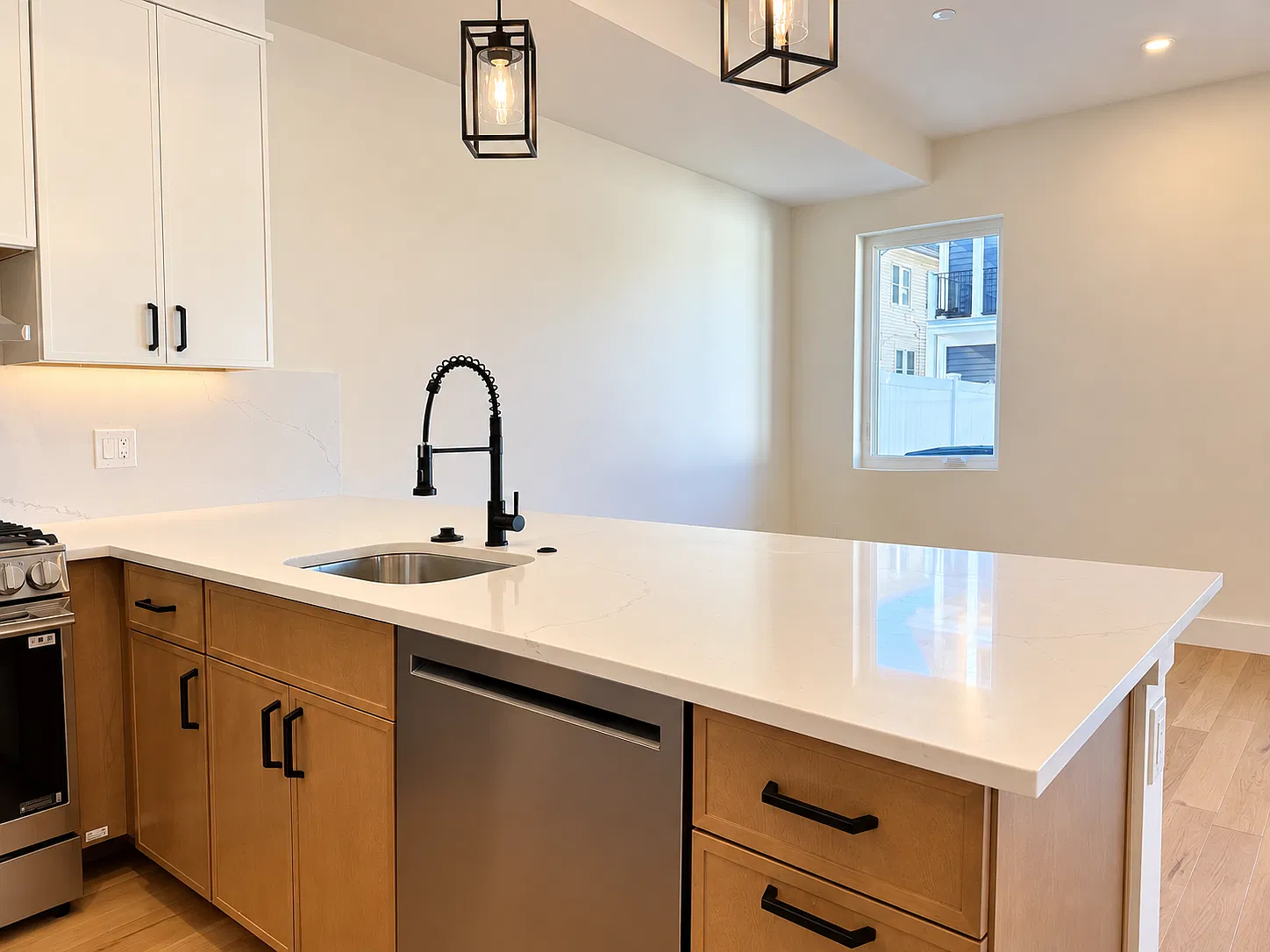 2 bed, 1000 sqft, $3,000 — Photo 4